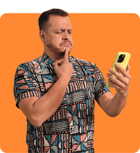 Emprendedor usando celular